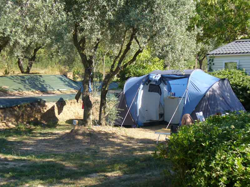 emplacement camping luberon